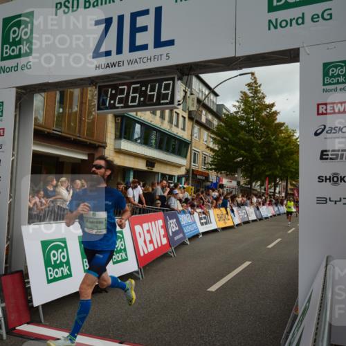 20.09.2026 - PSD Bank Halbmarathon LAZAROV Photography http://msf.ph/oto/10549127 20.09.2026 11:26:49 Ziel 1287, 1950, 2292, 2845, 3886, 3998, 4056 meine-sportfotos.de