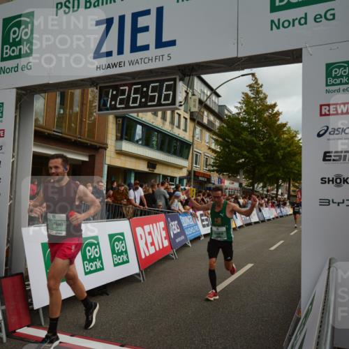 20.09.2026 - PSD Bank Halbmarathon LAZAROV Photography http://msf.ph/oto/10549135 20.09.2026 11:26:56 Ziel 1287, 1574, 2292, 2346, 2845, 4056, 4553 meine-sportfotos.de