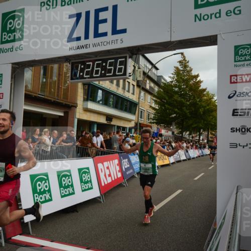 20.09.2026 - PSD Bank Halbmarathon LAZAROV Photography http://msf.ph/oto/10549136 20.09.2026 11:26:56 Ziel 1287, 1574, 2292, 2346, 2845, 4056, 4553 meine-sportfotos.de