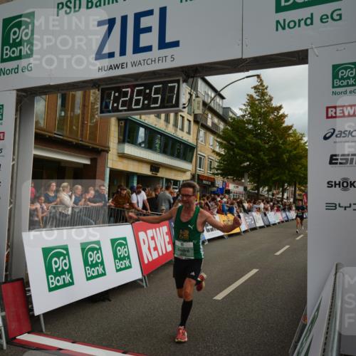 20.09.2026 - PSD Bank Halbmarathon LAZAROV Photography http://msf.ph/oto/10549137 20.09.2026 11:26:56 Ziel 1287, 1574, 2292, 2346, 2845, 4056, 4553 meine-sportfotos.de