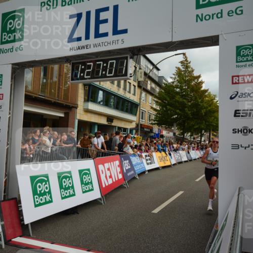 20.09.2026 - PSD Bank Halbmarathon LAZAROV Photography http://msf.ph/oto/10549144 20.09.2026 11:27:01 Ziel 1287, 1574, 2346, 2845, 3870, 4056, 4553 meine-sportfotos.de