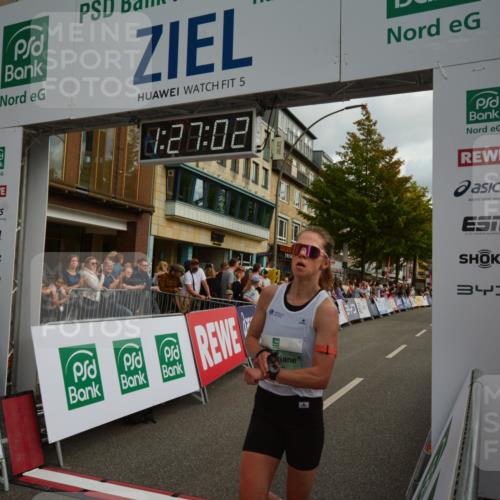 20.09.2026 - PSD Bank Halbmarathon LAZAROV Photography http://msf.ph/oto/10549147 20.09.2026 11:27:02 Ziel 1287, 1574, 2346, 2845, 3870, 4056, 4553 meine-sportfotos.de