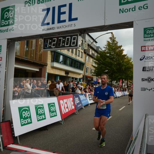 20.09.2026 - PSD Bank Halbmarathon LAZAROV Photography http://msf.ph/oto/10549153 20.09.2026 11:27:08 Ziel 1314, 1574, 2346, 2813, 3870, 4553 meine-sportfotos.de