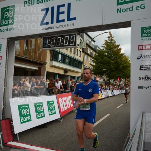 20.09.2026 - PSD Bank Halbmarathon LAZAROV Photography http://msf.ph/oto/10549155 20.09.2026 11:27:08 Ziel 1314, 1574, 2346, 2813, 3870, 4553 meine-sportfotos.de