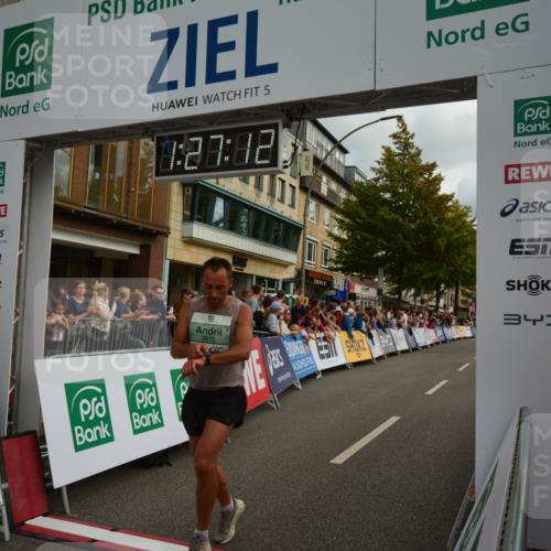 20.09.2026 - PSD Bank Halbmarathon LAZAROV Photography http://msf.ph/oto/10549156 20.09.2026 11:27:12 Ziel 1314, 1574, 2813, 3870, 4553 meine-sportfotos.de