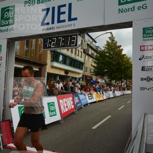 20.09.2026 - PSD Bank Halbmarathon LAZAROV Photography http://msf.ph/oto/10549158 20.09.2026 11:27:12 Ziel 1314, 1574, 2813, 3870, 4553 meine-sportfotos.de