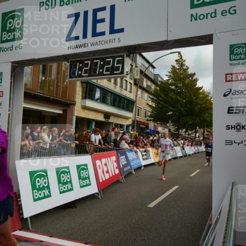 20.09.2026 - PSD Bank Halbmarathon LAZAROV Photography http://msf.ph/oto/10549165 20.09.2026 11:27:25 Ziel 1078, 1314, 2096, 2813, 2880, 4100, 4496, 4648 meine-sportfotos.de