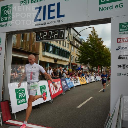 20.09.2026 - PSD Bank Halbmarathon LAZAROV Photography http://msf.ph/oto/10549170 20.09.2026 11:27:26 Ziel 1078, 2096, 2813, 2880, 4100, 4496, 4648 meine-sportfotos.de