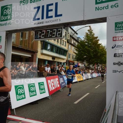 20.09.2026 - PSD Bank Halbmarathon LAZAROV Photography http://msf.ph/oto/10549185 20.09.2026 11:27:31 Ziel 1078, 2096, 2880, 4100, 4496, 4648 meine-sportfotos.de