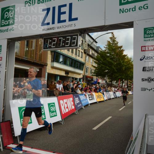 20.09.2026 - PSD Bank Halbmarathon LAZAROV Photography http://msf.ph/oto/10549189 20.09.2026 11:27:32 Ziel 1078, 2096, 2880, 4496, 4648 meine-sportfotos.de