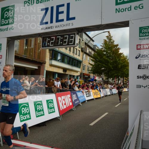 20.09.2026 - PSD Bank Halbmarathon LAZAROV Photography http://msf.ph/oto/10549190 20.09.2026 11:27:32 Ziel 1078, 2096, 2880, 4496, 4648 meine-sportfotos.de