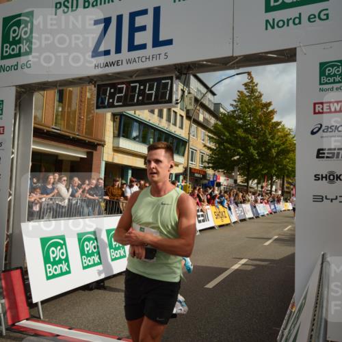20.09.2026 - PSD Bank Halbmarathon LAZAROV Photography http://msf.ph/oto/10549198 20.09.2026 11:27:46 Ziel 2544, 3189, 3348, 3431, 4462 meine-sportfotos.de