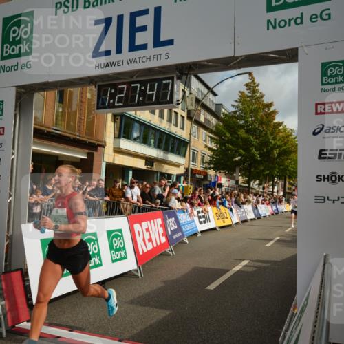 20.09.2026 - PSD Bank Halbmarathon LAZAROV Photography http://msf.ph/oto/10549201 20.09.2026 11:27:47 Ziel 2544, 3189, 3348, 3431, 4462 meine-sportfotos.de