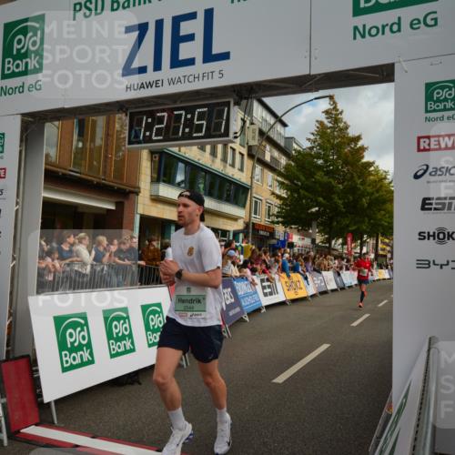 20.09.2026 - PSD Bank Halbmarathon LAZAROV Photography http://msf.ph/oto/10549203 20.09.2026 11:27:51 Ziel 1606, 2544, 3189, 3348, 3431, 4462 meine-sportfotos.de