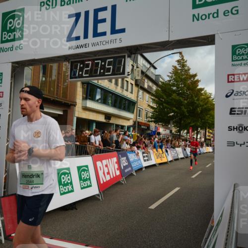 20.09.2026 - PSD Bank Halbmarathon LAZAROV Photography http://msf.ph/oto/10549205 20.09.2026 11:27:51 Ziel 1606, 2544, 3189, 3348, 3431, 4462 meine-sportfotos.de