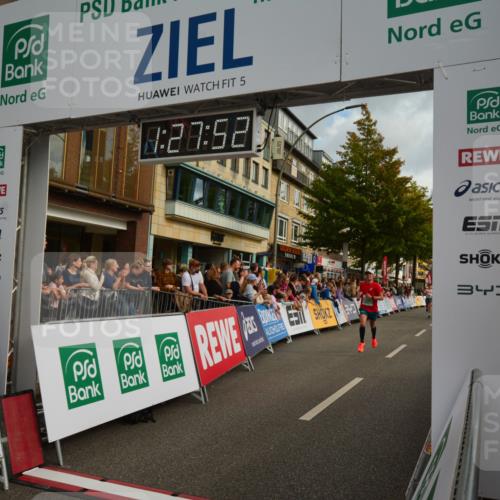20.09.2026 - PSD Bank Halbmarathon LAZAROV Photography http://msf.ph/oto/10549209 20.09.2026 11:27:52 Ziel 1606, 2544, 3189, 3348, 3431, 4462 meine-sportfotos.de