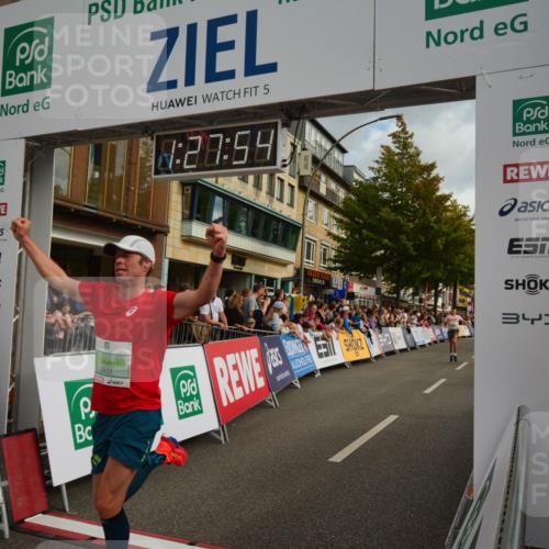 20.09.2026 - PSD Bank Halbmarathon LAZAROV Photography http://msf.ph/oto/10549211 20.09.2026 11:27:53 Ziel 1399, 1606, 2544, 3189, 3431, 4462 meine-sportfotos.de