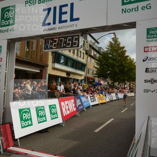 20.09.2026 - PSD Bank Halbmarathon LAZAROV Photography http://msf.ph/oto/10549213 20.09.2026 11:27:54 Ziel 1399, 1606, 2544, 3068, 3431, 4462, 4795 meine-sportfotos.de