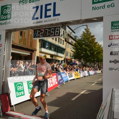 20.09.2026 - PSD Bank Halbmarathon LAZAROV Photography http://msf.ph/oto/10549214 20.09.2026 11:27:57 Ziel 1399, 1606, 2544, 3068, 3431, 4462, 4795 meine-sportfotos.de