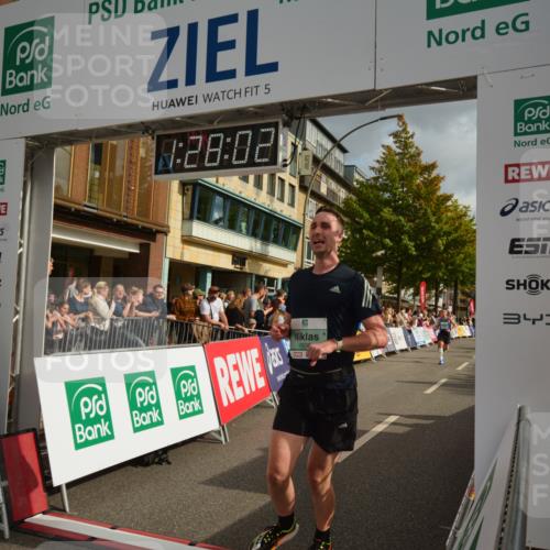 20.09.2026 - PSD Bank Halbmarathon LAZAROV Photography http://msf.ph/oto/10549218 20.09.2026 11:28:01 Ziel 1399, 1606, 1679, 2484, 3068, 3207, 4462, 4795 meine-sportfotos.de