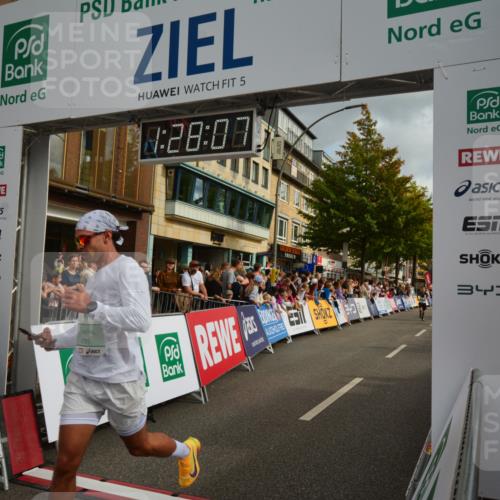 20.09.2026 - PSD Bank Halbmarathon LAZAROV Photography http://msf.ph/oto/10549232 20.09.2026 11:28:06 Ziel 1096, 1399, 1606, 1679, 2484, 3068, 3207, 3362, 4795 meine-sportfotos.de