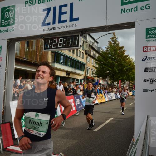 20.09.2026 - PSD Bank Halbmarathon LAZAROV Photography http://msf.ph/oto/10549235 20.09.2026 11:28:11 Ziel 1096, 1399, 1679, 2484, 3068, 3207, 3362, 4795 meine-sportfotos.de
