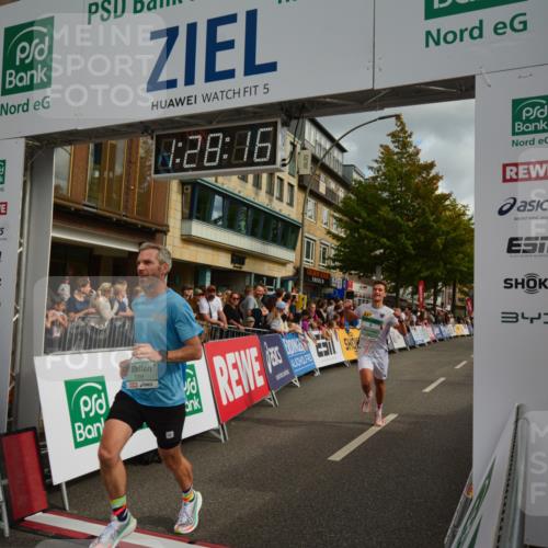 20.09.2026 - PSD Bank Halbmarathon LAZAROV Photography http://msf.ph/oto/10549245 20.09.2026 11:28:16 Ziel 1096, 1679, 2484, 3077, 3207, 3362 meine-sportfotos.de