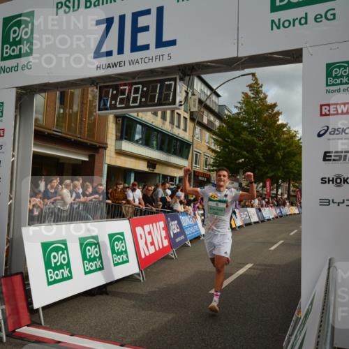 20.09.2026 - PSD Bank Halbmarathon LAZAROV Photography http://msf.ph/oto/10549248 20.09.2026 11:28:16 Ziel 1096, 1679, 2484, 3077, 3207, 3362 meine-sportfotos.de