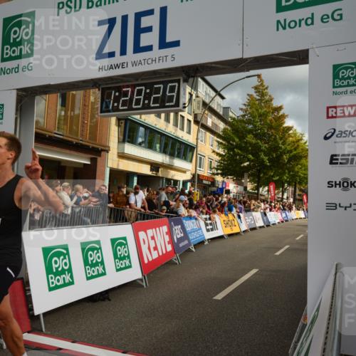20.09.2026 - PSD Bank Halbmarathon LAZAROV Photography http://msf.ph/oto/10549255 20.09.2026 11:28:28 Ziel 2645, 3077 meine-sportfotos.de
