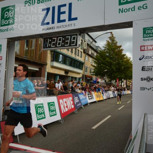 20.09.2026 - PSD Bank Halbmarathon LAZAROV Photography http://msf.ph/oto/10549257 20.09.2026 11:28:38 Ziel 1333, 1506, 2490, 2645, 2820, 4325 meine-sportfotos.de