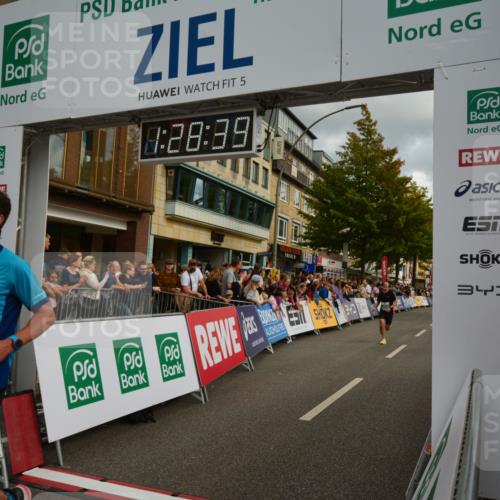 20.09.2026 - PSD Bank Halbmarathon LAZAROV Photography http://msf.ph/oto/10549258 20.09.2026 11:28:38 Ziel 1333, 1506, 2490, 2645, 2820, 4325 meine-sportfotos.de