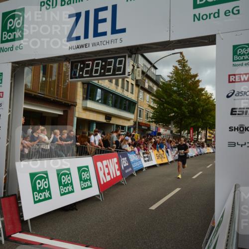20.09.2026 - PSD Bank Halbmarathon LAZAROV Photography http://msf.ph/oto/10549260 20.09.2026 11:28:39 Ziel 1333, 1506, 2372, 2490, 2645, 2820, 4325 meine-sportfotos.de
