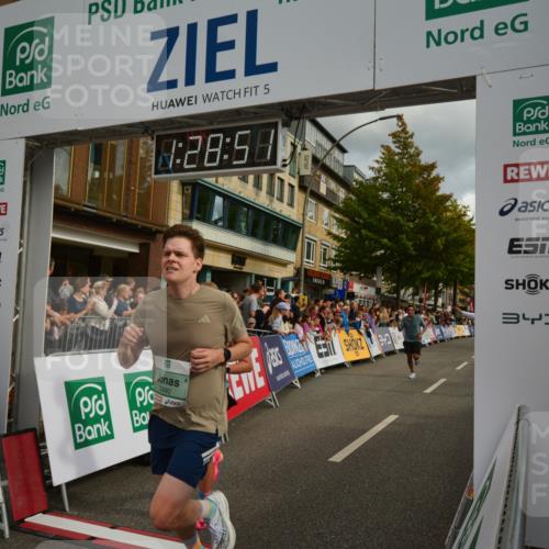 20.09.2026 - PSD Bank Halbmarathon LAZAROV Photography http://msf.ph/oto/10549278 20.09.2026 11:28:51 Ziel 1057, 1333, 1506, 2372, 2490, 3665, 4325 meine-sportfotos.de