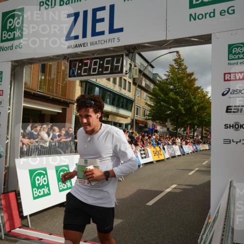20.09.2026 - PSD Bank Halbmarathon LAZAROV Photography http://msf.ph/oto/10549286 20.09.2026 11:28:54 Ziel 1057, 1506, 2372, 2490, 3665, 4325 meine-sportfotos.de