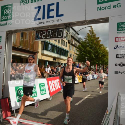 20.09.2026 - PSD Bank Halbmarathon LAZAROV Photography http://msf.ph/oto/10549297 20.09.2026 11:29:12 Ziel 1548, 1572, 2404, 2446, 2459, 2975, 4348 meine-sportfotos.de