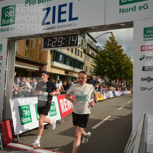 20.09.2026 - PSD Bank Halbmarathon LAZAROV Photography http://msf.ph/oto/10549304 20.09.2026 11:29:14 Ziel 1548, 1572, 2404, 2446, 2459, 2975, 4348 meine-sportfotos.de
