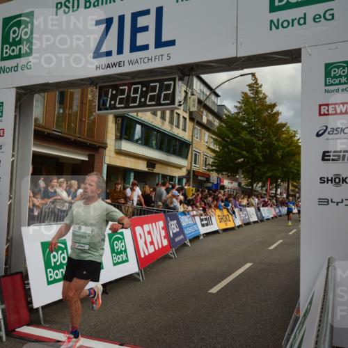 20.09.2026 - PSD Bank Halbmarathon LAZAROV Photography http://msf.ph/oto/10549314 20.09.2026 11:29:22 Ziel 1422, 1548, 2401, 2472, 3519, 3729, 4348, 4459 meine-sportfotos.de