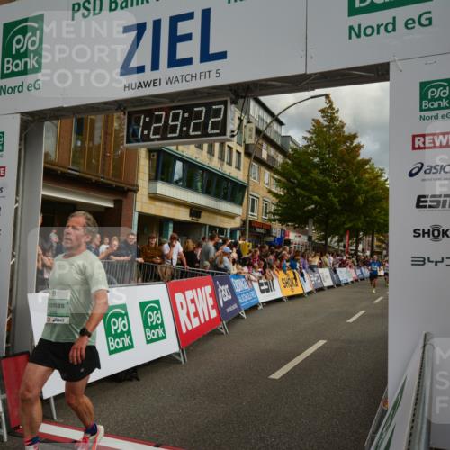20.09.2026 - PSD Bank Halbmarathon LAZAROV Photography http://msf.ph/oto/10549315 20.09.2026 11:29:22 Ziel 1422, 1548, 2401, 2472, 3519, 3729, 4348, 4459 meine-sportfotos.de