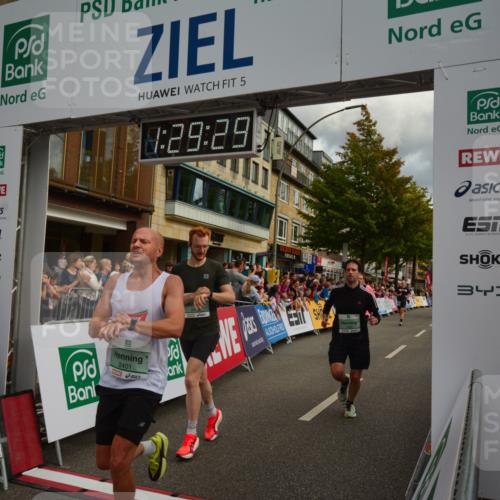 20.09.2026 - PSD Bank Halbmarathon LAZAROV Photography http://msf.ph/oto/10549327 20.09.2026 11:29:28 Ziel 1413, 1422, 1548, 2181, 2401, 2472, 3138, 3420, 3519, 3699, 3707, 3729, 4459 meine-sportfotos.de