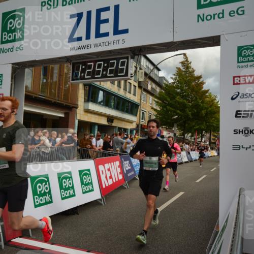20.09.2026 - PSD Bank Halbmarathon LAZAROV Photography http://msf.ph/oto/10549330 20.09.2026 11:29:29 Ziel 1413, 1422, 2181, 2401, 2472, 3138, 3420, 3519, 3699, 3707, 3729, 4459 meine-sportfotos.de