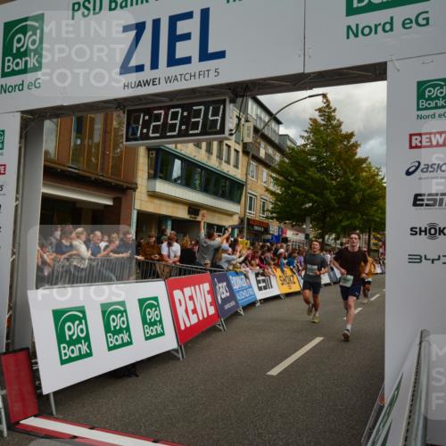 20.09.2026 - PSD Bank Halbmarathon LAZAROV Photography http://msf.ph/oto/10549343 20.09.2026 11:29:34 Ziel 1413, 1422, 2181, 2323, 2401, 2472, 3138, 3420, 3699, 3707, 3729, 3856, 4459, 4560 meine-sportfotos.de