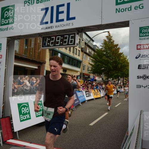 20.09.2026 - PSD Bank Halbmarathon LAZAROV Photography http://msf.ph/oto/10549347 20.09.2026 11:29:35 Ziel 1413, 1422, 2181, 2323, 2472, 3138, 3420, 3699, 3707, 3729, 3856, 4459, 4560 meine-sportfotos.de
