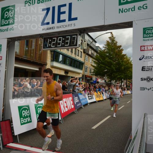 20.09.2026 - PSD Bank Halbmarathon LAZAROV Photography http://msf.ph/oto/10549353 20.09.2026 11:29:37 Ziel 1413, 2181, 2323, 3138, 3420, 3699, 3707, 3729, 3856, 4459, 4560 meine-sportfotos.de