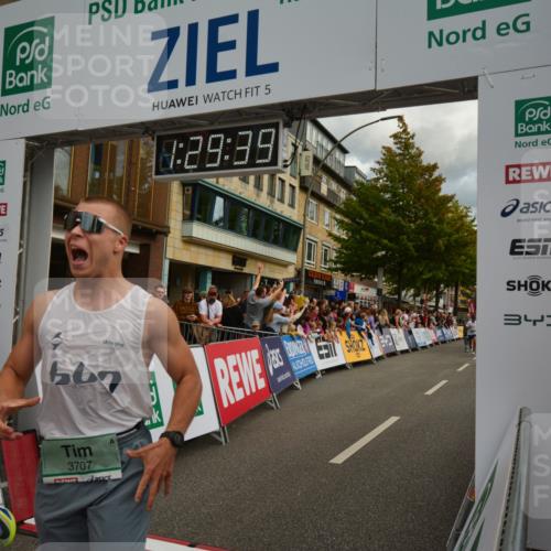 20.09.2026 - PSD Bank Halbmarathon LAZAROV Photography http://msf.ph/oto/10549363 20.09.2026 11:29:39 Ziel 1413, 2181, 2323, 3138, 3420, 3699, 3707, 3729, 3856, 4560 meine-sportfotos.de
