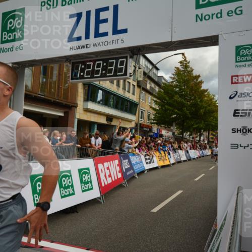 20.09.2026 - PSD Bank Halbmarathon LAZAROV Photography http://msf.ph/oto/10549364 20.09.2026 11:29:39 Ziel 1413, 2181, 2323, 3138, 3420, 3699, 3707, 3729, 3856, 4560 meine-sportfotos.de