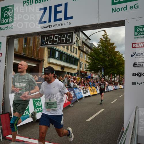 20.09.2026 - PSD Bank Halbmarathon LAZAROV Photography http://msf.ph/oto/10549366 20.09.2026 11:29:44 Ziel 2181, 2323, 3707, 3856, 4112, 4560 meine-sportfotos.de