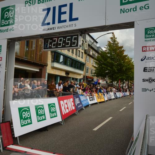 20.09.2026 - PSD Bank Halbmarathon LAZAROV Photography http://msf.ph/oto/10549379 20.09.2026 11:29:55 Ziel 2751, 3177, 3591, 4112 meine-sportfotos.de