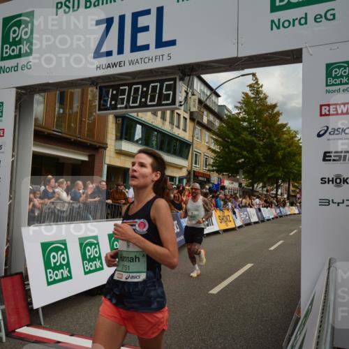 20.09.2026 - PSD Bank Halbmarathon LAZAROV Photography http://msf.ph/oto/10549385 20.09.2026 11:30:05 Ziel 2751, 3177, 3238, 3591, 4141 meine-sportfotos.de