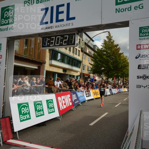 20.09.2026 - PSD Bank Halbmarathon LAZAROV Photography http://msf.ph/oto/10549401 20.09.2026 11:30:21 Ziel 1246, 2240, 2360, 2369, 3119, 3238 meine-sportfotos.de