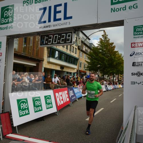20.09.2026 - PSD Bank Halbmarathon LAZAROV Photography http://msf.ph/oto/10549416 20.09.2026 11:30:28 Ziel 1246, 2240, 2369, 2771, 3119 meine-sportfotos.de